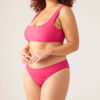 Devant du maillot deux pièces rose pour flux menstruel léger